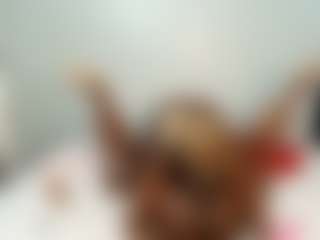 Live cam show with YolandaBlue - Shaved Pussy on Camsoda