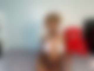 Live cam show with YolandaBlue - Tease on Camsoda