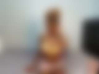 YolandaBlue's Live Sex Cam Show