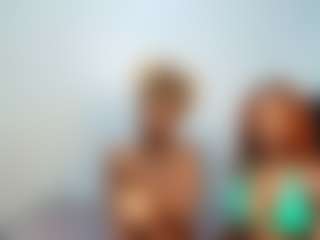 Live cam show with YolandaBlue - Spank on TeamSkeetLive
