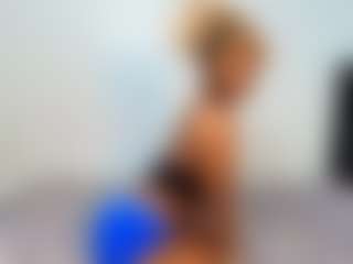 Live cam show with YolandaBlue - Cum on intimatelivegirls.com