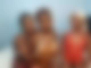 Live cam show with YolandaBlue - Brown Eyes on infinitiblacc.com