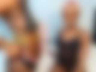 Live cam show with YolandaBlue - Blowjob on Milfs Live