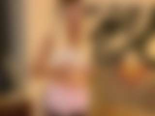Live cam show with NaomiStation - Blonde Hair Teen (18+) on 1on1-livenow