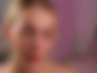 Live cam show with NaomiStation - Average on crypto-cams