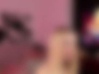 Show en direct avec NaomiStation - Blonde Hair sur Camsoda