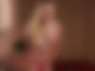Live cam show with NaomiStation - Blonde Hair on CamSodaAdn