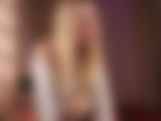 Live cam show with NaomiStation - Blonde Hair on Camsoda