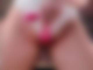 Live cam show with NaomiStation - Blonde Hair on Uber Horny