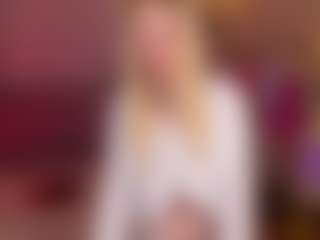 Live cam show with NaomiStation - Blonde Hair on Camsoda