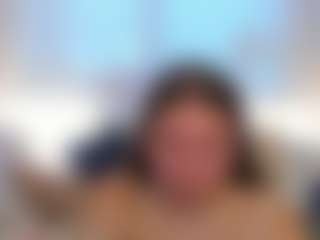 Live cam show with Rachell-Mills - Teasing on chickslive.net
