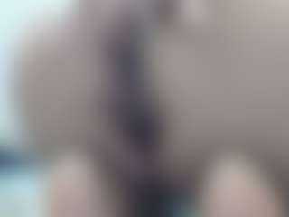 Live cam show with Vivicaa - Average on Milfs Live