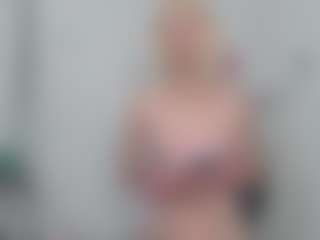 Live cam show with Allyvonn - Drinking on liverealitysex.com