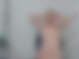 Live cam show with Allyvonn - Uncut on CamClone