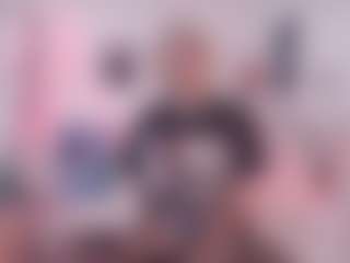 Live cam show with Allyvonn - Average on Camsoda
