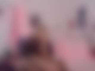 Live cam show with Allyvonn - Smoking on Camsoda