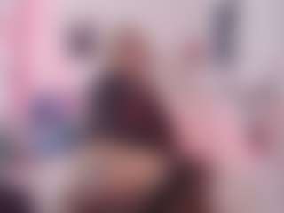 Live cam show with Allyvonn - Tattoos on Camming Site