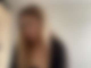 Live cam show with CatarinaBouthillette - Twerk on Dolls Live