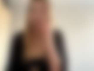Live cam show with CatarinaBouthillette - Natural on AdultVida.com