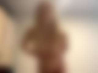 Live cam show with CatarinaBouthillette - Bedroom on sexylive.show