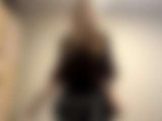 Live cam show with CatarinaBouthillette - Average on Streamer API