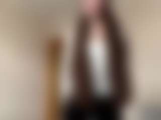 Live cam show with ChiCdebaca - College Brown Hair on AdultVida.com