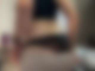 Live cam show with LanetteOber - Nipple Piercings on Gym Cam Girls