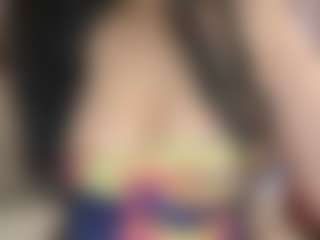 Live cam show with LondonHilton - Curvy MILF on SinfulBabes