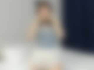 Live cam show with MadieMeharry - Green Eyes on madthumbs