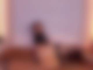 Manuela-21's Live Sex Cam Show