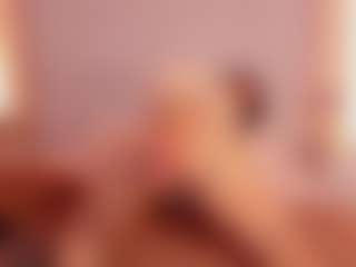 Manuela-21's Live Sex Cam Show