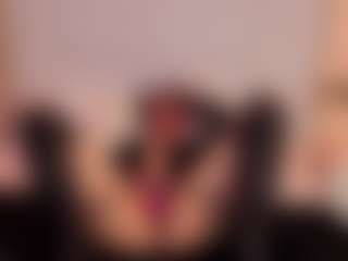 Manuela-21's Live Sex Cam Show