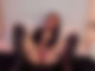 Manuela-21's Live Sex Cam Show
