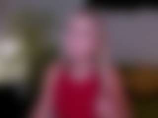 Live cam show with sophiaawhite - Skinny on TottyGirls