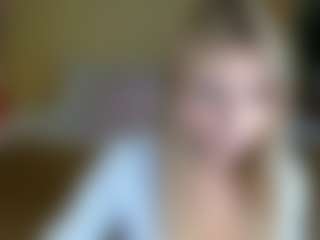Live cam show with sophiaawhite - Blonde Hair on Fit Hotties