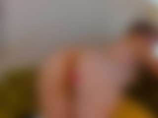Live cam show with sophiaawhite - Moaning on slutload