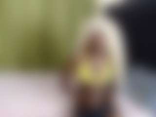 Kiara and Mia's Live Sex Cam Show