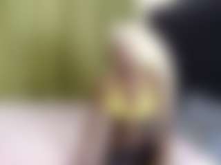 Kiara and Mia's Live Sex Cam Show