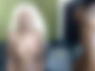 Live cam show with Kiara and Mia - Strip on Dolls Live