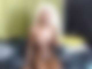 Live cam show with Kiara and Mia - Brown Eyes on liverealitysex.com