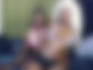 Live cam show with Kiara and Mia - Tease on Fling VIP Chat