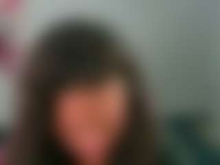 Live cam show with VekyCherry - Lovense on madthumbs