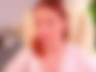 Live cam show with BeatriceLoven - Striptease on CamSodaAdn
