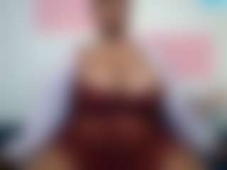 Live cam show with BIGTITTISXX - New Brown Eyes on boobsie.com