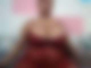 Live cam show with BIGTITTISXX - Brown Eyes on Camsoda
