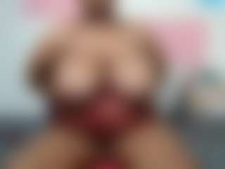 BIGTITTISXX's Live Sex Cam Show
