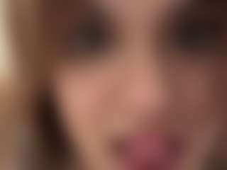 bratbarbie34's Live Sex Cam Show