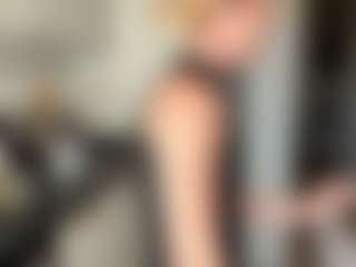 CarylonMordhorst's Live Sex Cam Show