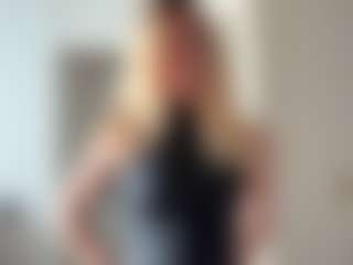 CarylonMordhorst's Live Sex Cam Show