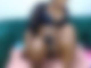 cherryboobslips MILF webcam performer live streaming